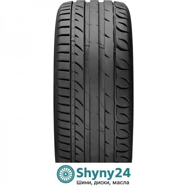 Taurus Ultra High Performance 235/45 R17 97Y XL