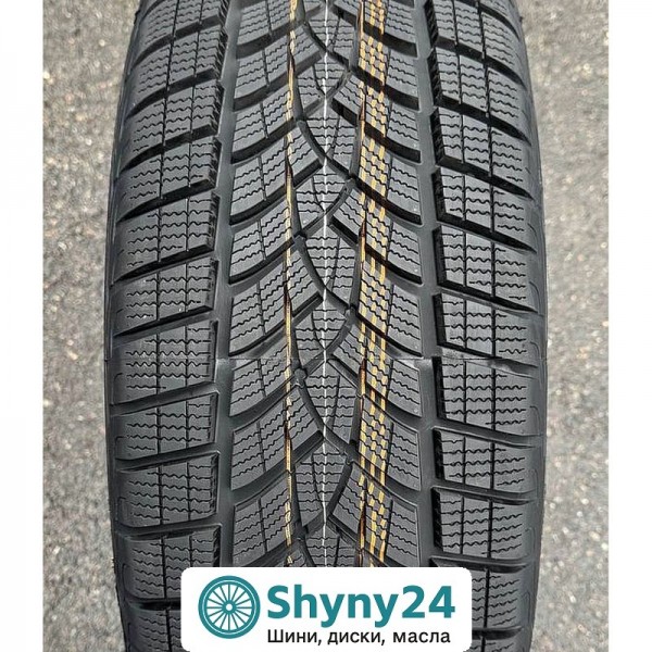 Goodyear UltraGrip Performance+ 215/55 R17 98V XL FP